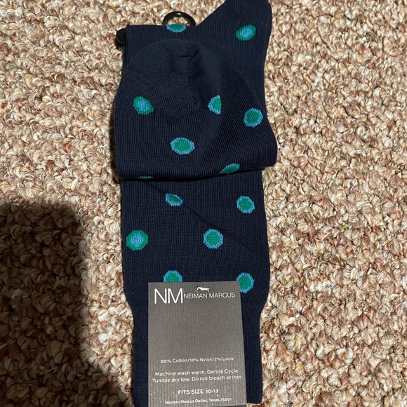 *NWT* Men NEIMAN MARCUS Over The Calf Italian Made Luxe Dress Socks (per pair). - Picture 5 of 16